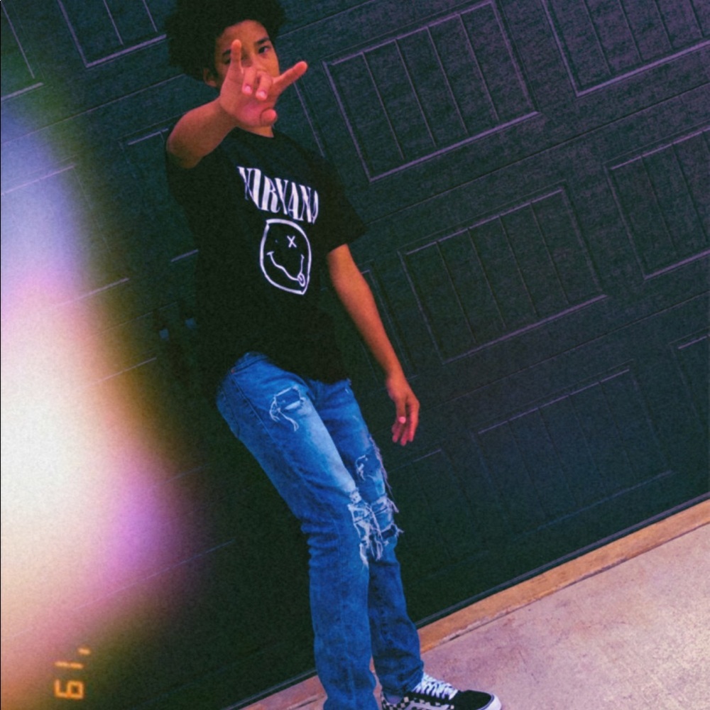 Meet your Posher, Makai